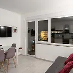 Ancora Center Apartment