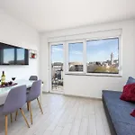 Ancora Center Apartment